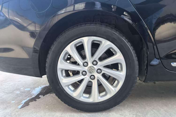 Used Buick LaCrosse 2014 2.0T SIDI Smart Luxury Flagship Edition Right Rear Wheel Hub