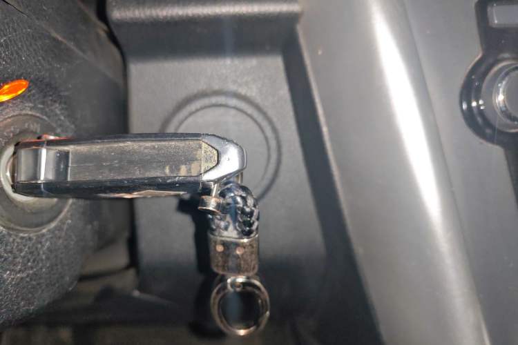 Used Bestune X80 2013 2.0L automatic comfort version
