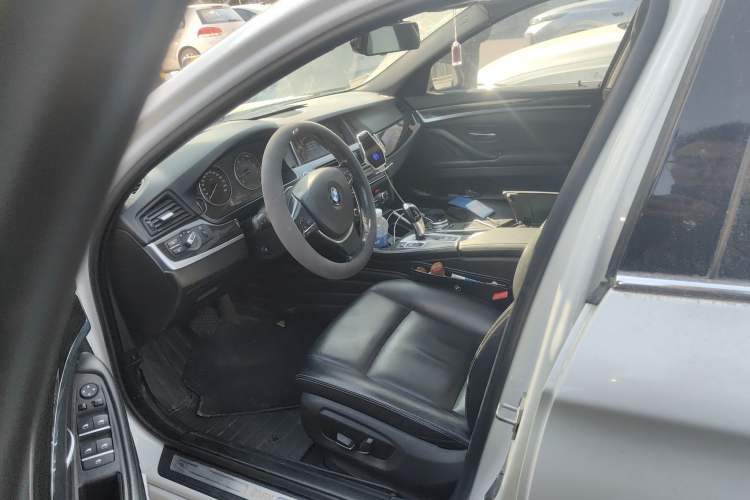 Used BMW 5 Series 2014 525Li Luxury Design Package