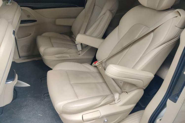 Used Buick GL8 2022 ES Landtrek 653T Luxury Edition Left Rear Seat