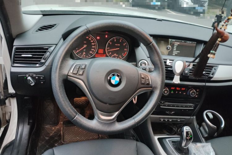 Used BMW X1 2014 sDrive18i Leading Model
