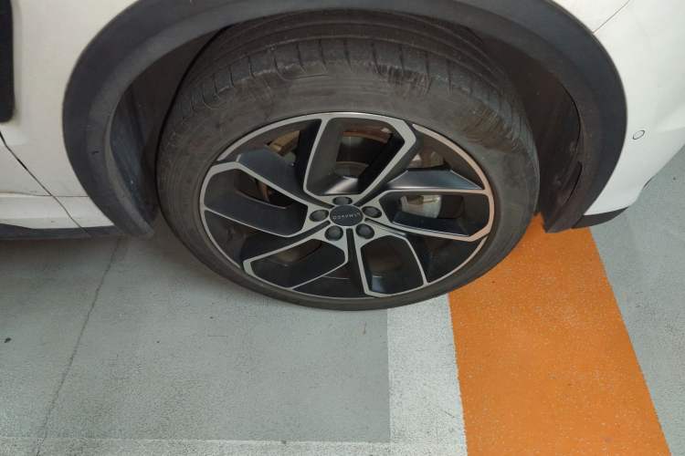 Used Lynk & Co 05 2020 2.0TD Two-Wheel Drive Shine Halo
