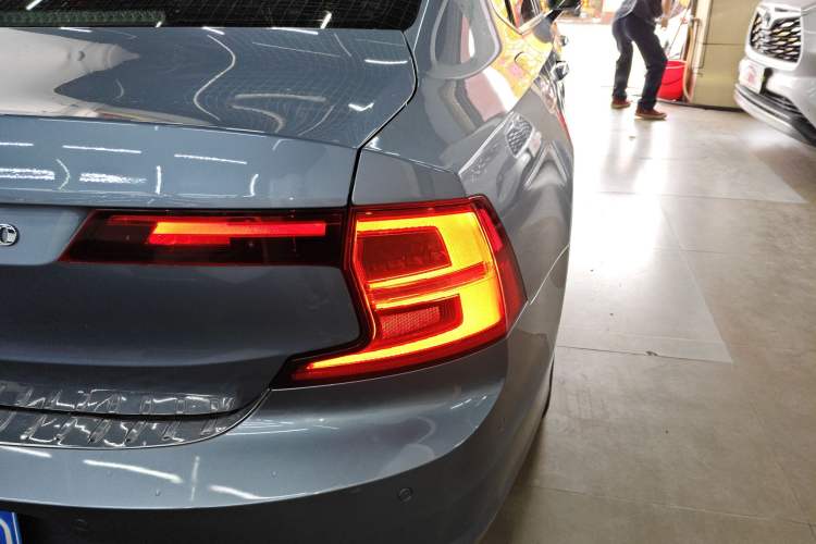 Used Volvo S90 2017 T4 Zhiyuan Edition
