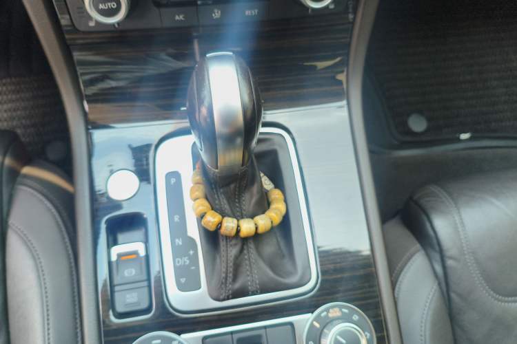 Used Volkswagen Touareg 2016 3.0 TSI Standard Version Gear Lever