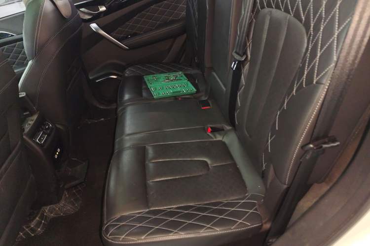 Used JETOUR X95 2020 1.6T DCT Discovery Pro Edition 7-seater
