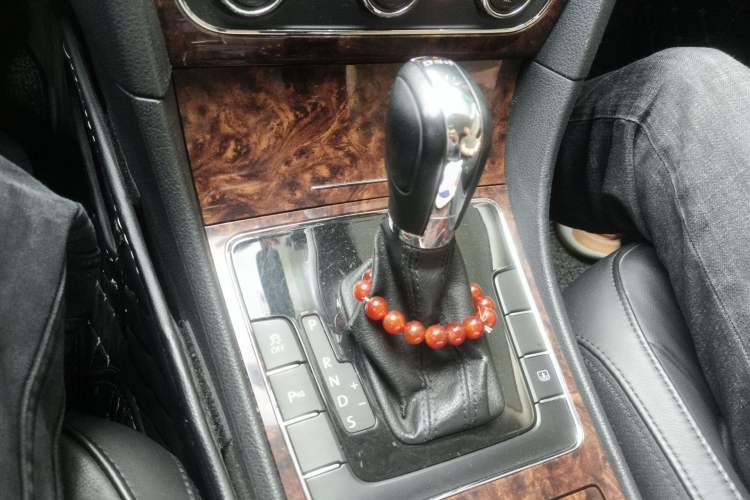 Used Volkswagen Passat 2011 1.8TSI DSG Prestige Edition Gear Lever