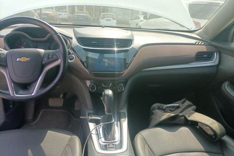 Used Chevrolet Malibu 2018 530T Automatic Luxury Edition Audio And AC Panel