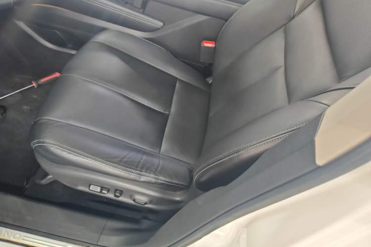 Used Nissan Murano 2021 2.5L XL Two-Wheel Drive Smart Connect Luxury Edition Left Front Seat