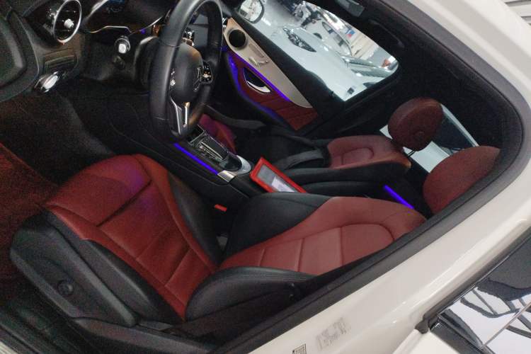 Used Mercedes-Benz GLC Coupe 2021 GLC 260 4MATIC Coupe SUV
