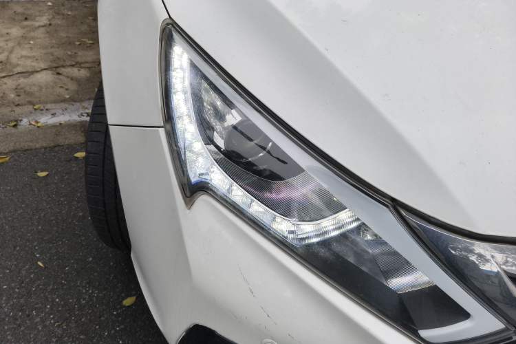 Used BYD Qin New Energy 2015 1.5T Dual-Crown Flagship Plus Edition
