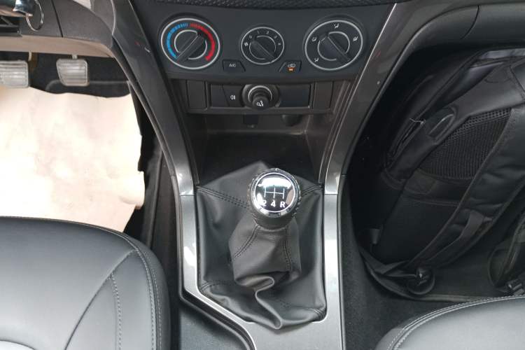 Used Great Wall Wingle 5 2023 "Dry Meal" Version 1.5T Gasoline Two-Wheel-Drive Advanced Large Double
