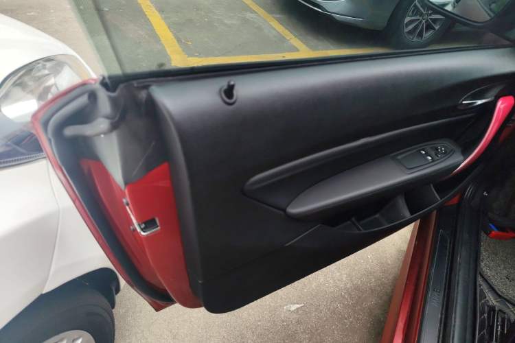 Used BMW 2 Series 2014 220i Leading Model
