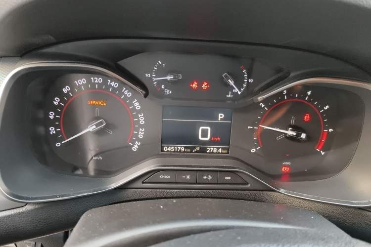 Used Citroen C5 2017 350THP Automatic Luxury Model Odometer Close Up
