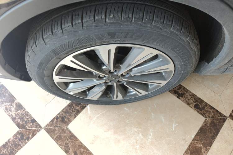 Used Lincoln Corsair 2022 2.0T Two-Wheel Drive Luxury Edition Left Front Wheel Hub