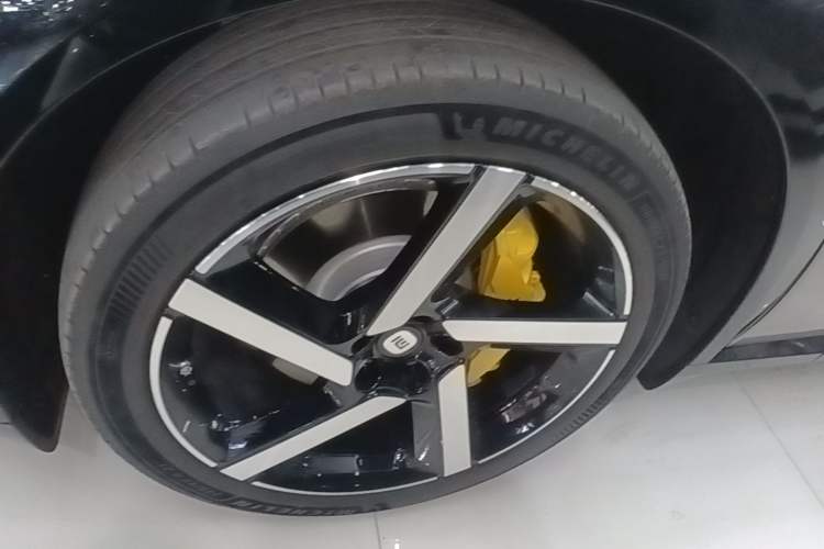 Used Xiaomi Auto YU7 2025 Ultra-Long Range Rear-Wheel Drive Version
