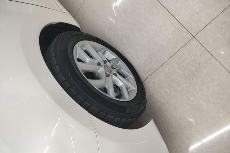 Used Nissan Tiida 2021 1.6L CVT Smart Drive Edition Left Front Wheel Hub