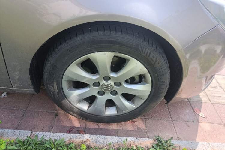 Used Buick Regal 2014 1.6T Fashionable Tech Edition Right Front Wheel Hub