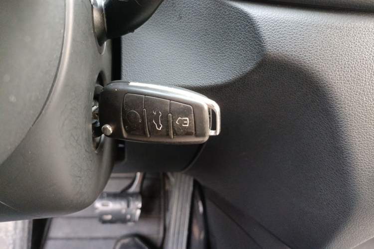 Used Audi Q3 2015 35 TFSI Comfort Model Vehicle Key