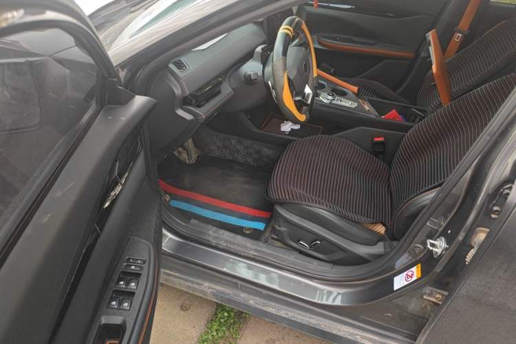 Used CHANGAN UNI-V 2022 1.5T Prestige Version Driver Seat