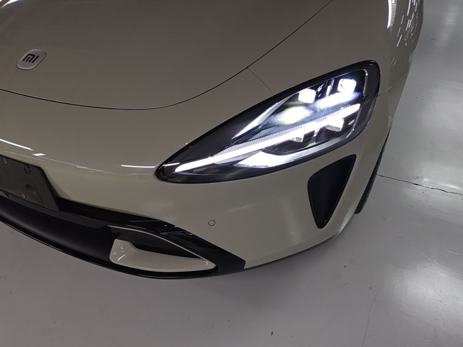 Xiaomi Auto SU7 2024 Four-Wheel Drive Ultra-Long Range Advanced Intelligent Driving Max Edition — снимка 8