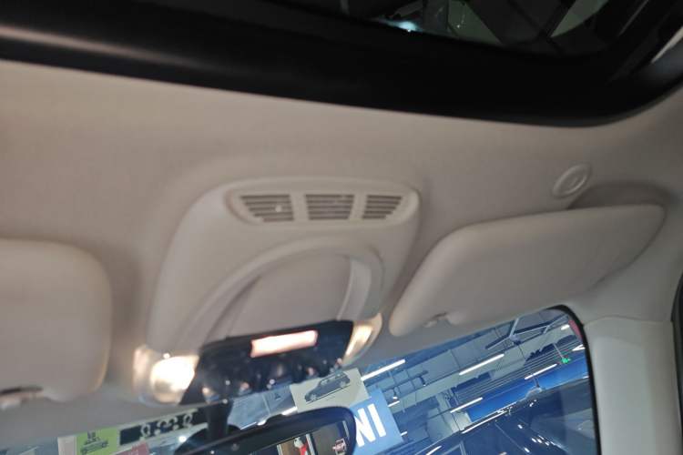 Used MINI 2016 1.5T COOPER Pioneer Edition Five-Door Model Headliner