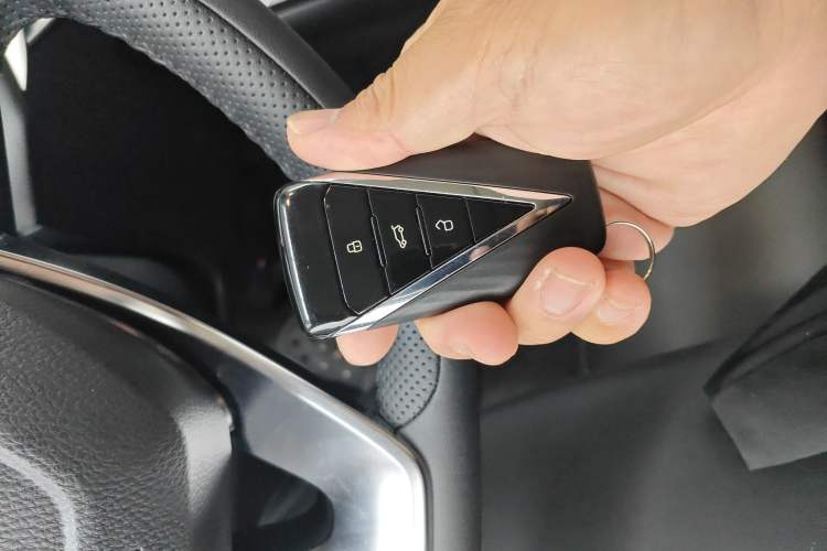 Used Venucia V DD-i 2024 110km iE Joy Ride Edition Vehicle Key