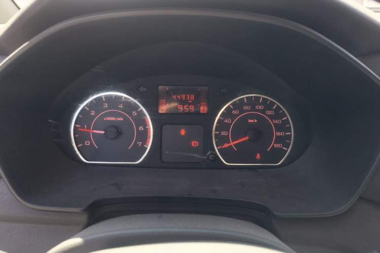 Used Wuling Hongguang V 2022 1.5L Jingqu Version Hydraulic Power Steering LAR Instrument Cluster