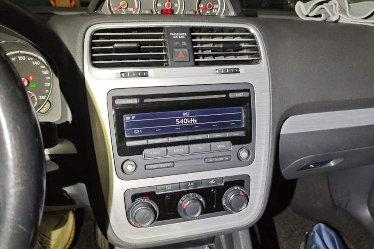 Used Volkswagen Scirocco 2015 1.4TSI Fashion Edition Audio And AC Panel