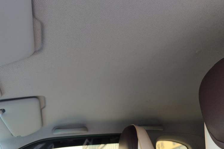 Used Wuling Hongguang MINIEV 2022 Macaron Premium Model – Lithium Iron Phosphate Headliner