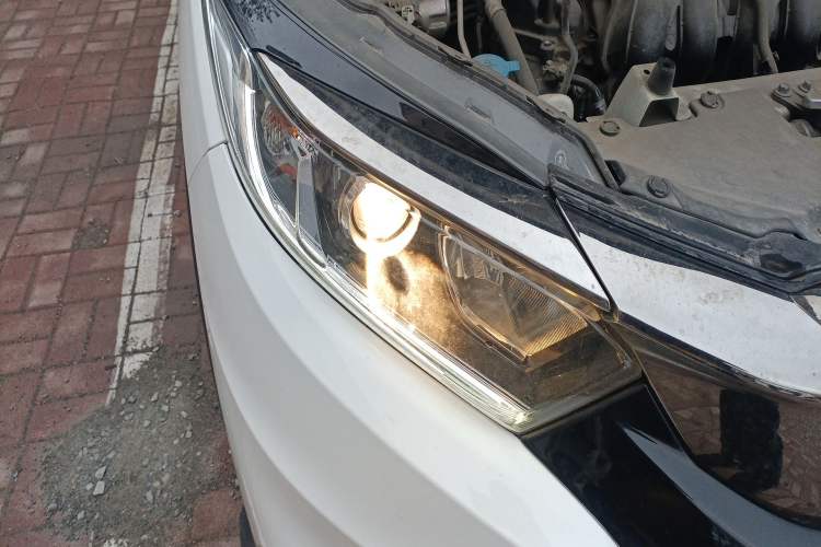 Used Honda Vezel 2022 1.5L CVT Phantom Night Pioneer Edition Right Front Headlight