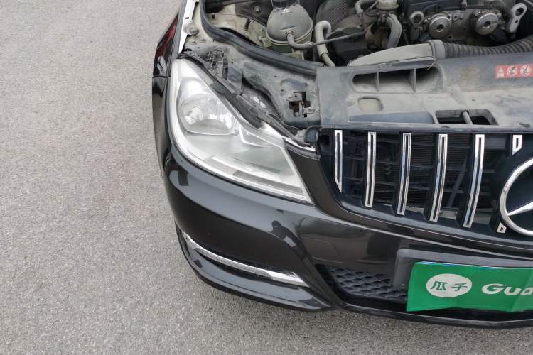 Used Mercedes-Benz C-Class 2010 C 180K Classic model