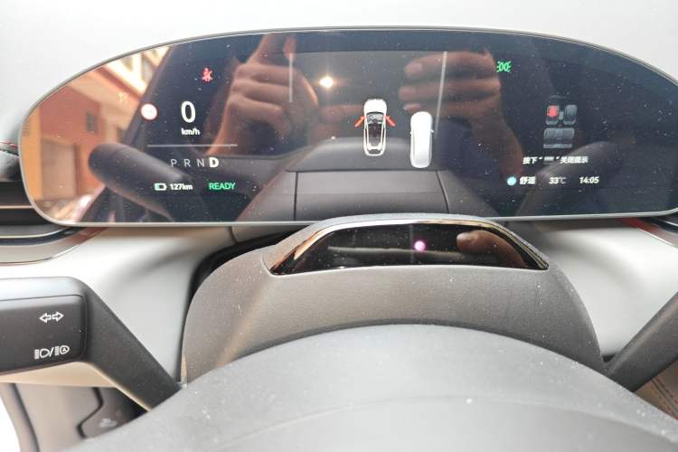 Used Zeekr 007GT 2025 Rear-Drive Intelligent Driving Version 75 kWh Odometer Close Up