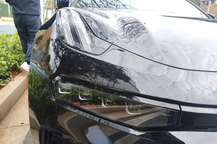 Used Zeekr 001 2023 WE Edition 100 kWh Right Front Headlight