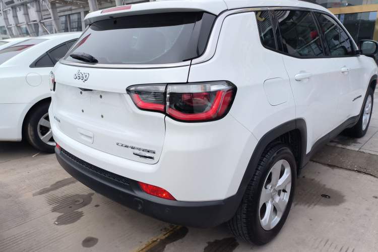 Used Jeep Compass 2017 200T Automatic Family Edition
