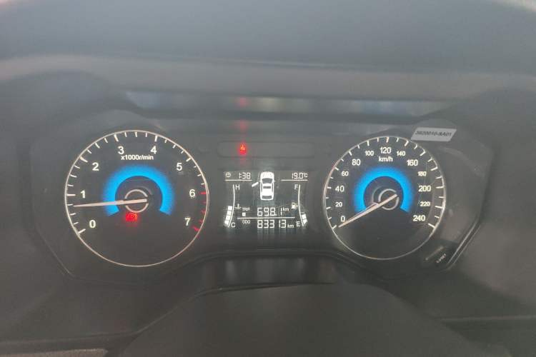 Used Dongfeng Fengon 580 2017 1.8L Manual Comfort Model Instrument Cluster