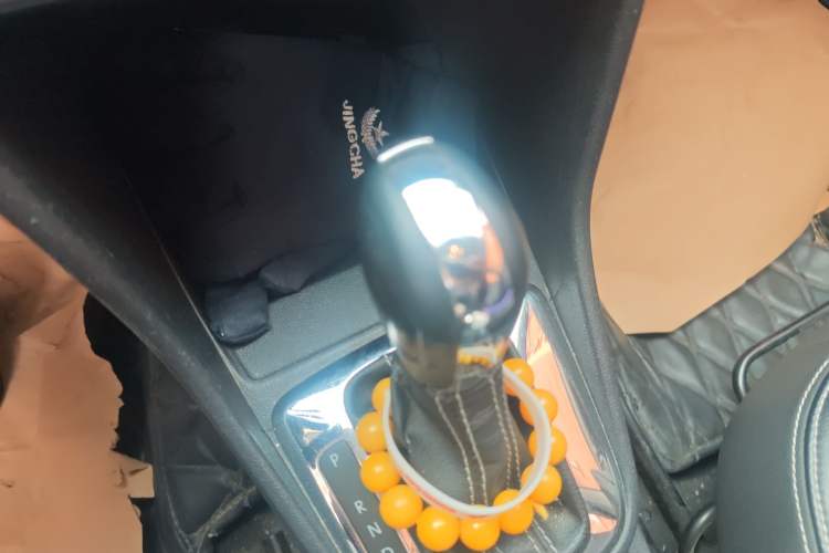 Used Volkswagen Jetta 2013 1.6L Automatic Luxury Model Gear Lever