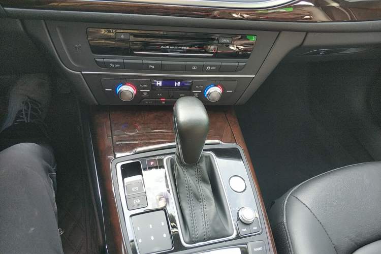 Used Audi A6L 2017 30 FSI Comfort Model
