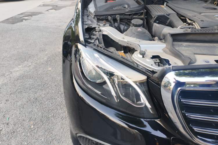 Used Mercedes-Benz E-Class 2016 E 300 L Stylish Model
