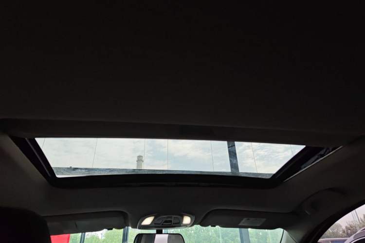 Used Baojun 730 2019 1.5T CVT Flagship Model 7 Seats China VI Emission Standard Headliner