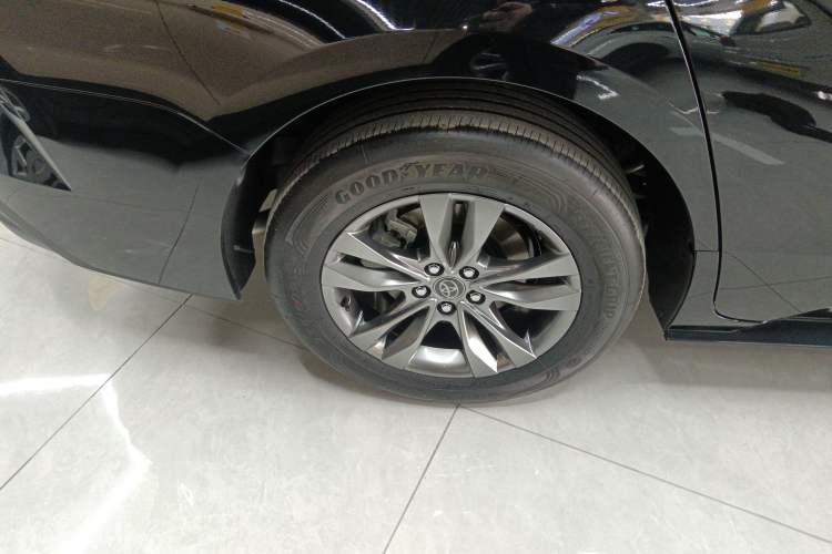 Used Toyota Sienna 2026 Model 2.5L Dual-Engine Two-Wheel-Drive Comfort Edition