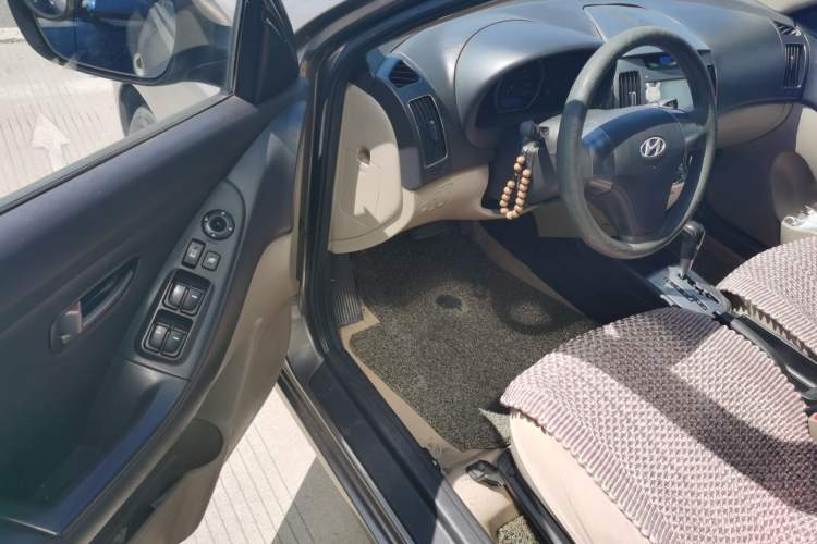 Used Hyundai Celesta 2011 1.6L Automatic Comfort Edition Driver Seat