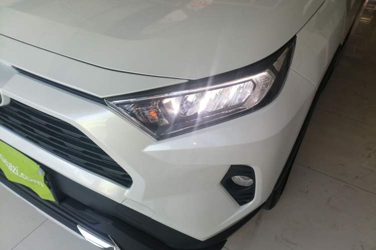 Used Toyota RAV4 2021 2.0L CVT 4x4 Trend Edition
