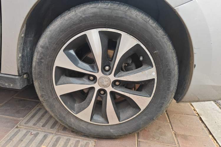 Used Venucia M50V 2017 1.5L XV Manual Elite Edition