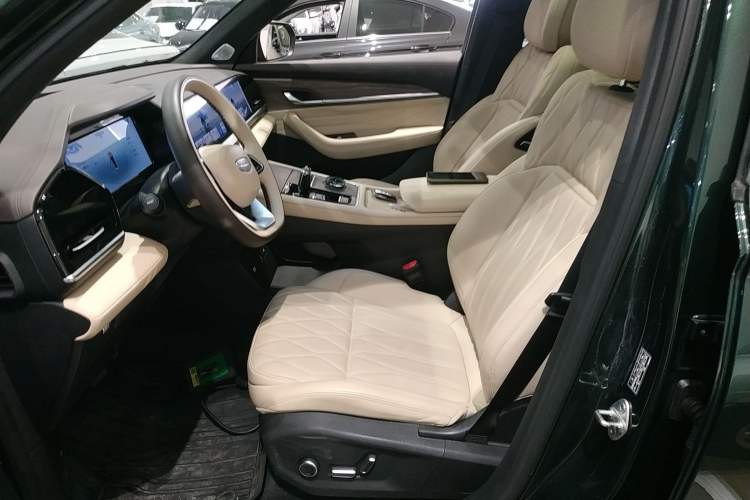 Used Geely Auto Monjaro L 2025 Dongfang Yao 2.0TD Automatic All-Wheel-Drive Wangyue Edition
