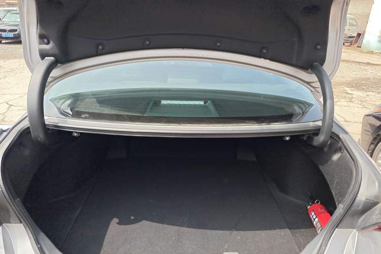 Used Toyota Avalon 2023 2.5L Luxury Edition Trunk