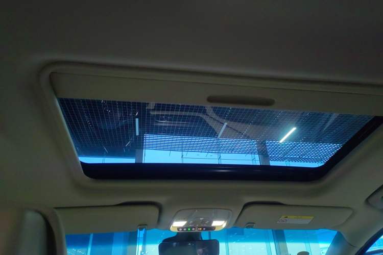 Used Buick GL8 2022 ES Landtrek 653T Luxury Edition
