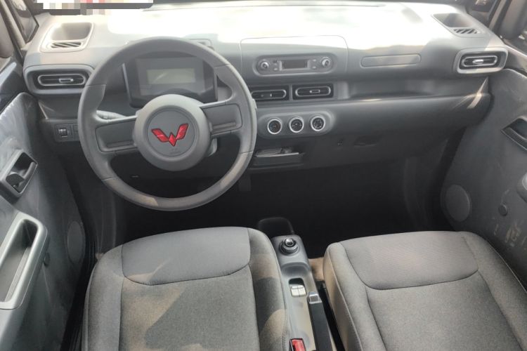Used Wuling Zhiguang New Energy 2025 Comfort Model Center Console