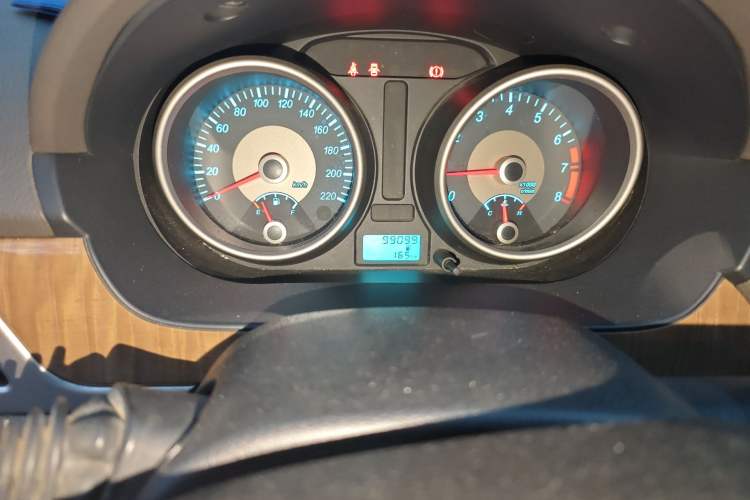 Used Buick Excelle 2015 1.5L Manual Classic Trim
