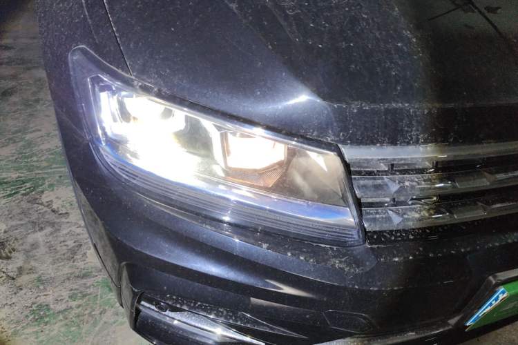 Used Volkswagen Tiguan L 2020 330TSI Automatic Two-Wheel Drive R-Line Flagship Version China VI Standard Right Front Headlight