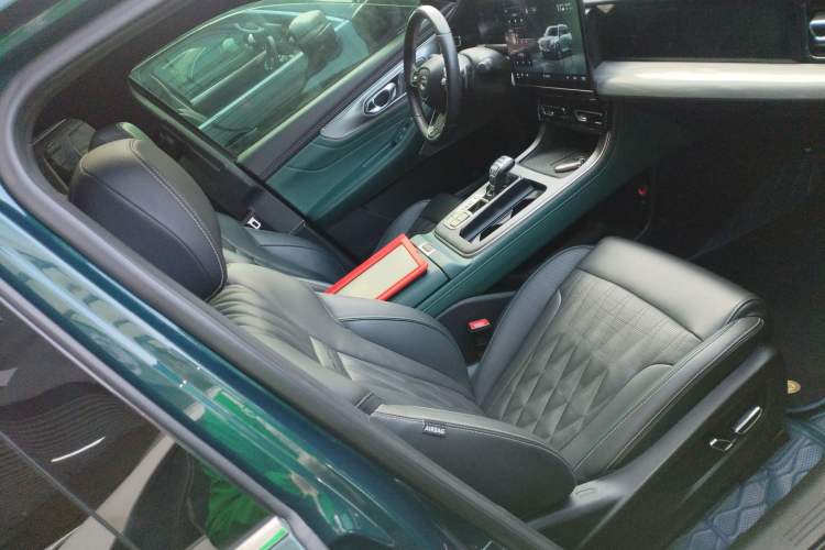 Used GAC Trumpchi GS8 2022 Flagship Series 2.0 TGDI Two-Wheel-Drive Prestige Edition (7 Seats) Right Front Seat